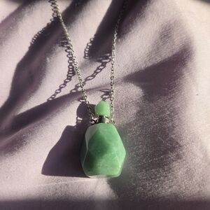 Elegant Green Pendant Necklace